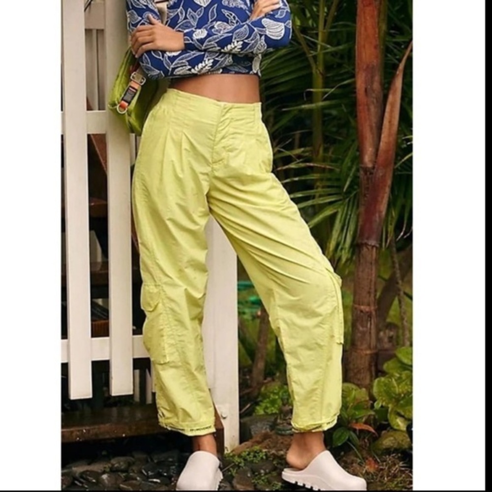 Free People Movement size S yellow Mezmerize Me Solid Pants high rise snap fly